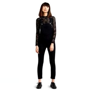 LEVI'S SKINNY OVERALLS SIZE 26